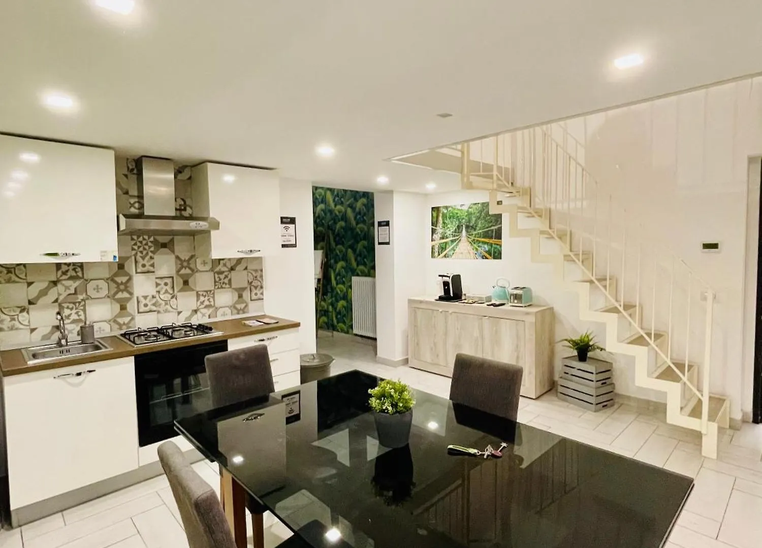 Suite169 Bari 0*,  Italien